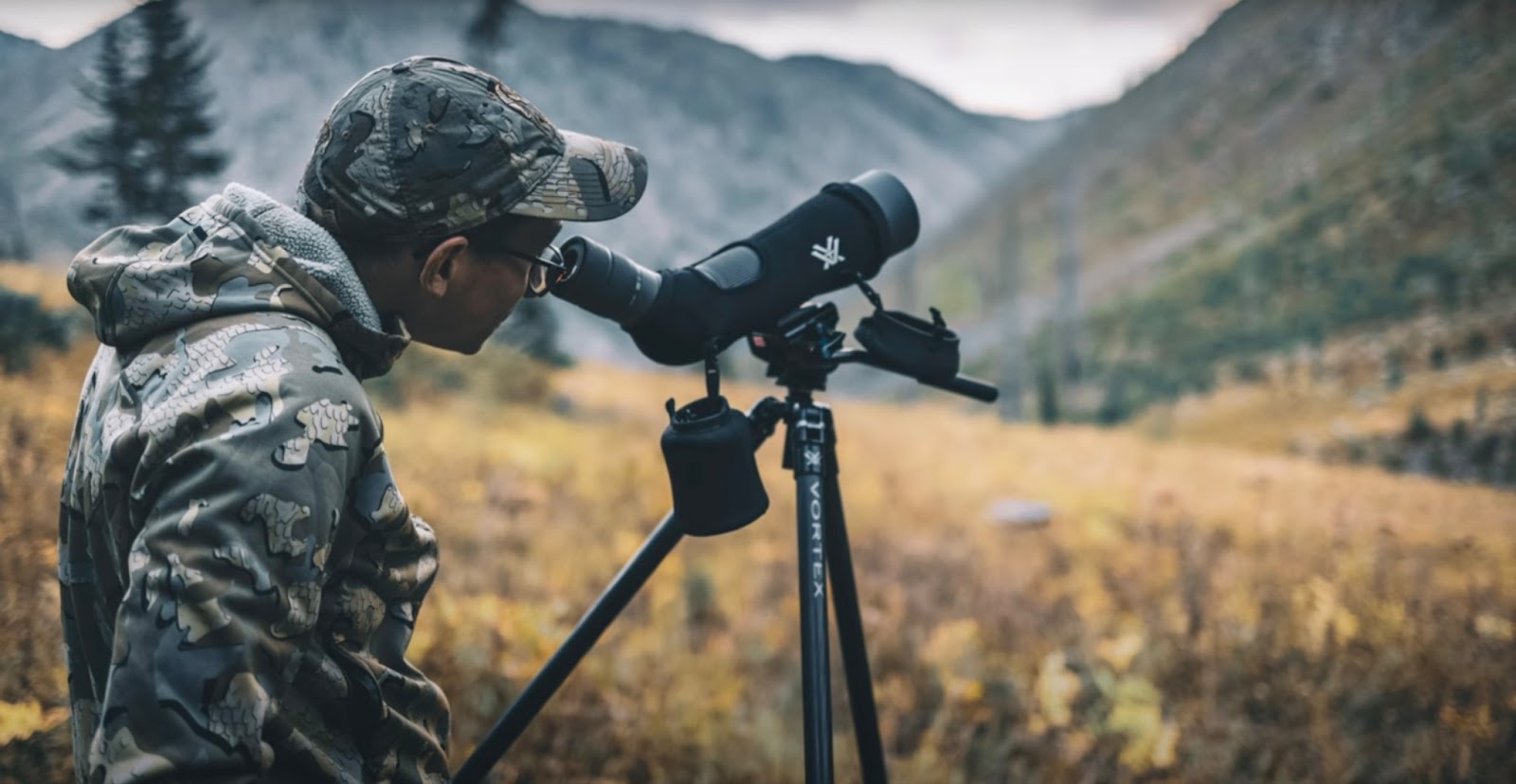 What is the Best Spotting Scope Under 500 for Traveling